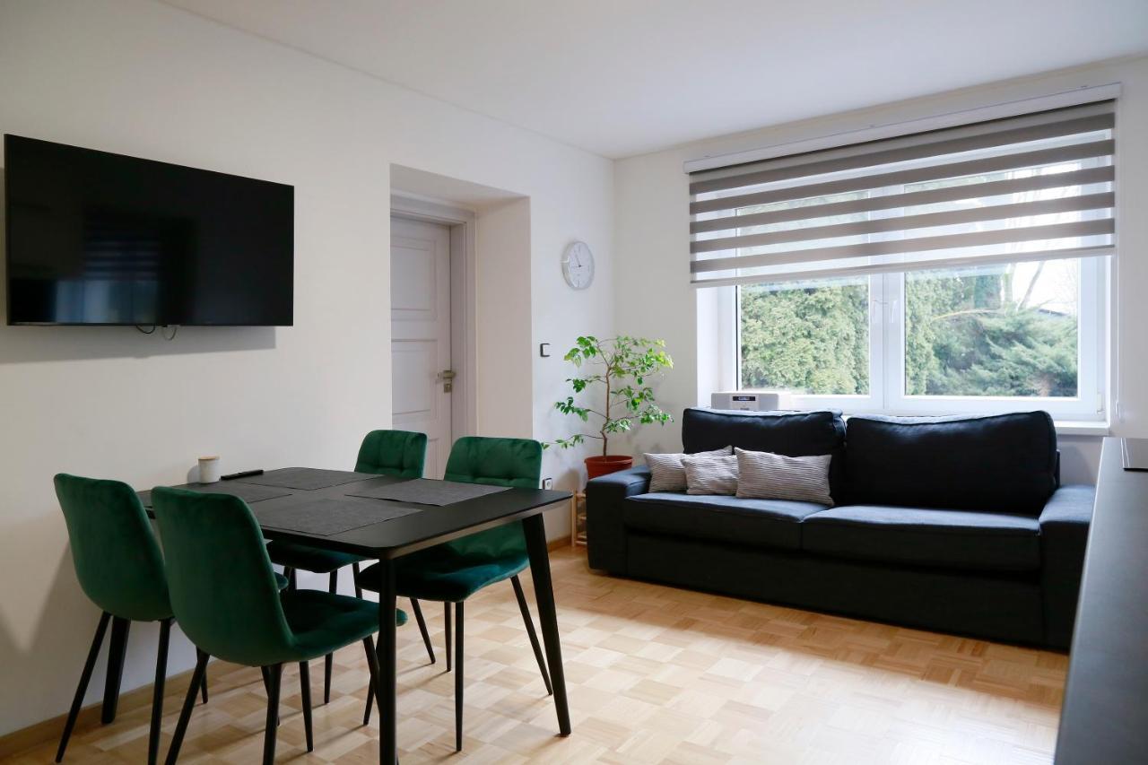 Aparthotel Brokes Lanškroun Exteriör bild